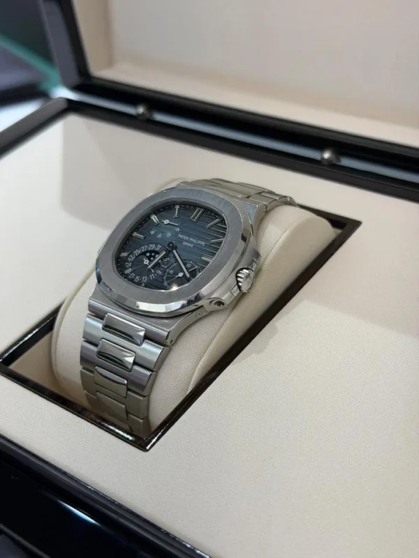 IMG_6963 Patek Philippe Nautilus Moonphase Blue 40mm del 2009 full set excellent condition con documenti scatola