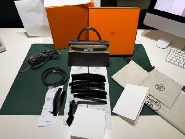 WhatsApp Image 2026-09-10 at 15.18.22 (2) Hermès mini Kelly Sellier epsom color ebene ( cioccolato tabacco ) NUOVA 2026 seriale G hardware palladio full set Full