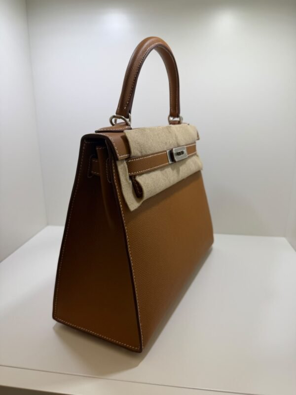 Hermès Kelly 28 sellier veau pellame epsom NUOVA 2026 seriale G color gold hardware palladium full set con scatola Dustbug e scontrini fiscali