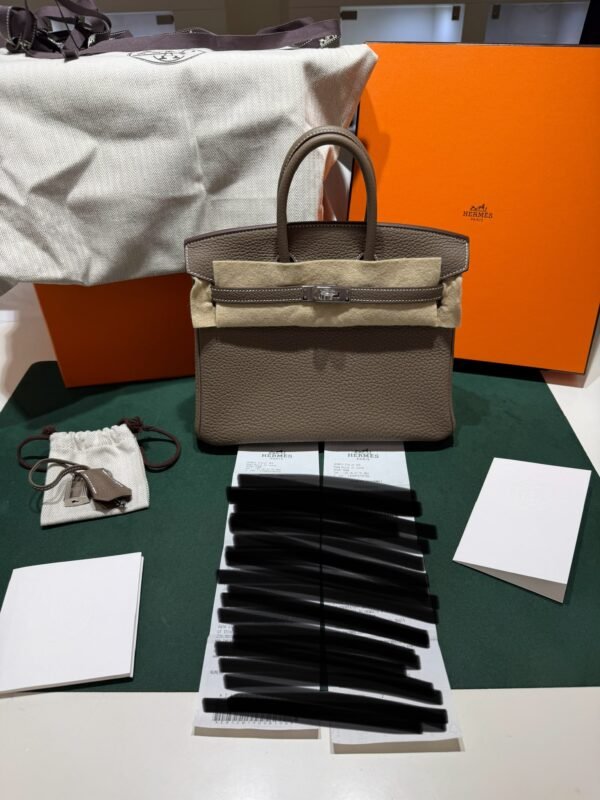 Hermès Birkin 25 retourne veau togo colore Etoupe ( Tortora ) stampa G NUOVA 2026 hardware palladio full set con scontrino ufficiale Hermè
