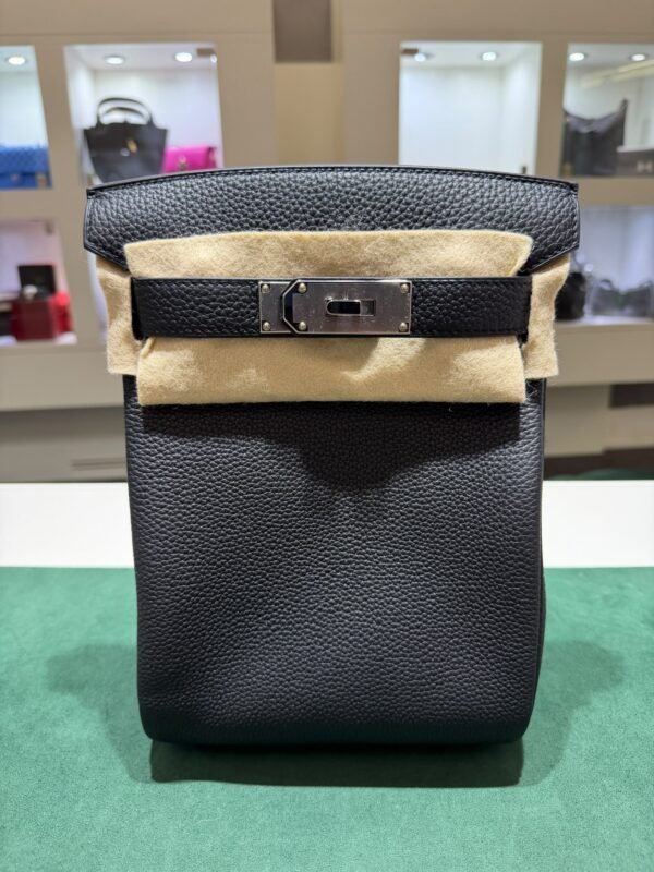 Hermès HAC à Dos PM Veau Togo Noir NUOVO 2026 hardware palladio full set con scontrino ufficiale Hermès.