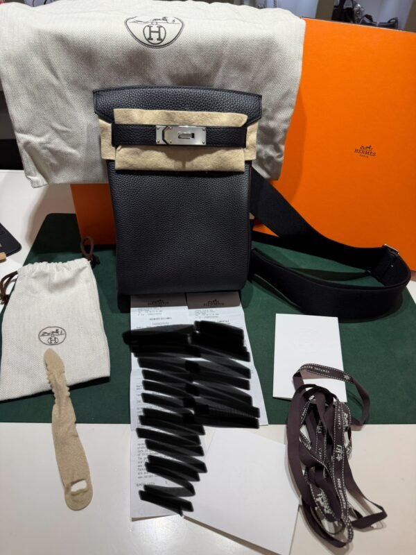 Hermès HAC à Dos PM Veau Togo Noir NUOVO 2026 hardware palladio full set con scontrino ufficiale Hermès.