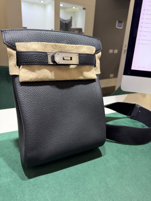 Hermès HAC à Dos PM Veau Togo Noir NUOVO 2026 hardware palladio full set con scontrino ufficiale Hermès.
