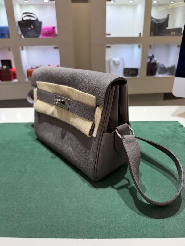 Hermès Kelly Messenger PM in Veau Togo Gris Étain NUOVA 2026 hardware palladio full set con scontrino ufficiale Hermès