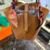 Hermès Picotin Lock 18 in Taurillon Clémence colore Gold NUOVA 2026 hardware dorato con Twilly Hermès tonalità Barenia, full set con scontrino