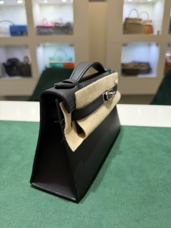 Hermès Mini Kelly II in Veau Swift colore Noir NUOVA 2026 seriale G hardware palladio full set con fattura ufficiale Hermès.
