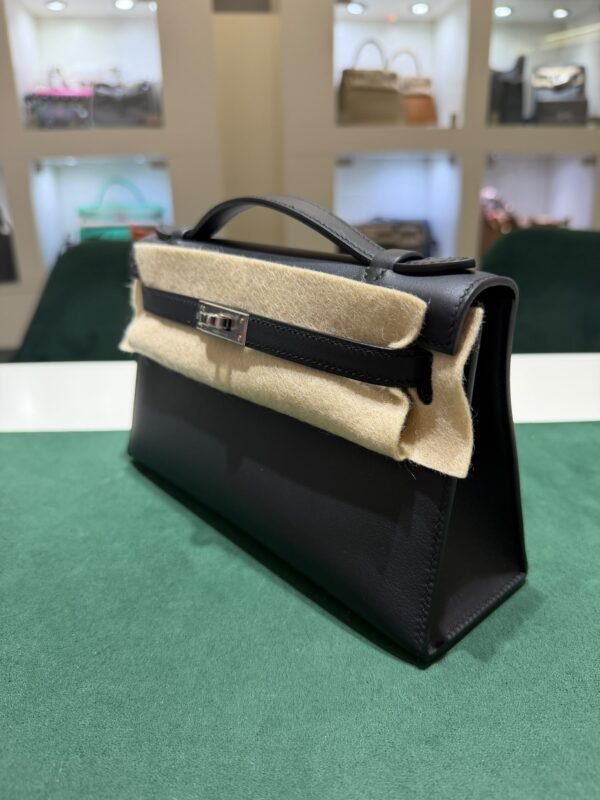 Hermès Mini Kelly II in Veau Swift colore Noir NUOVA 2026 seriale G hardware palladio full set con fattura ufficiale Hermès.