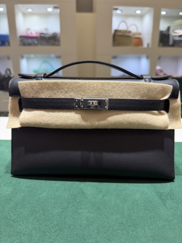 Hermès Mini Kelly II in Veau Swift colore Noir NUOVA 2026 seriale G hardware palladio full set con fattura ufficiale Hermès.