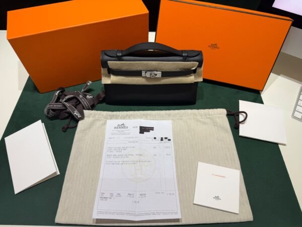 Hermès Mini Kelly II in Veau Swift colore Noir NUOVA 2026 seriale G hardware palladio full set con fattura ufficiale Hermès.