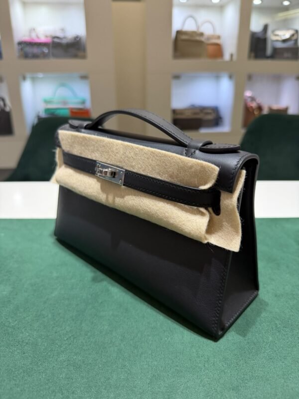 Hermès Mini Kelly II in Veau Swift colore Noir NUOVA 2026 seriale G hardware palladio full set con fattura ufficiale Hermès.
