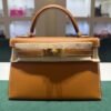 2546c658-e228-4636-962c-53207894a173 Hermès mini Kelly Sellier epsom color Gold ( marrone ) NUOVA 2026 Settembre seriale G hardware dorato