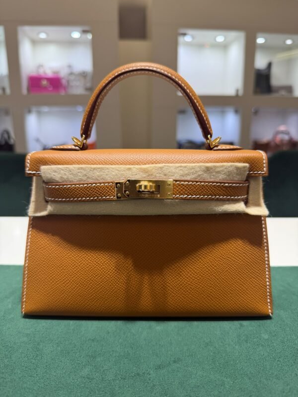 2546c658-e228-4636-962c-53207894a173 Hermès mini Kelly Sellier epsom color Gold ( marrone ) NUOVA 2026 Settembre seriale G hardware dorato