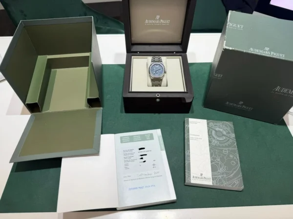 Audemars Piguet Royal Oak 39mm dual time BLU del 2011 full set excellent condition con documenti e scatola