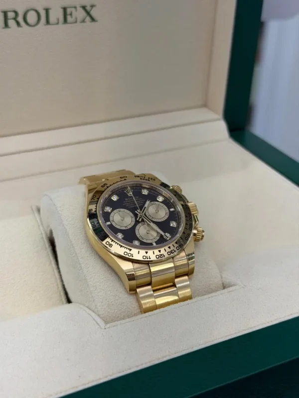 Rolex Daytona Black Diamond Dial Yellow Gold 18kt del 2025 Italia excellent condition full set