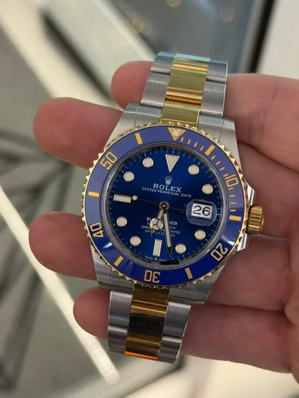 Rolex Submariner Date Blu del 2020 Italia acciaio oro full set excellent condition con documenti