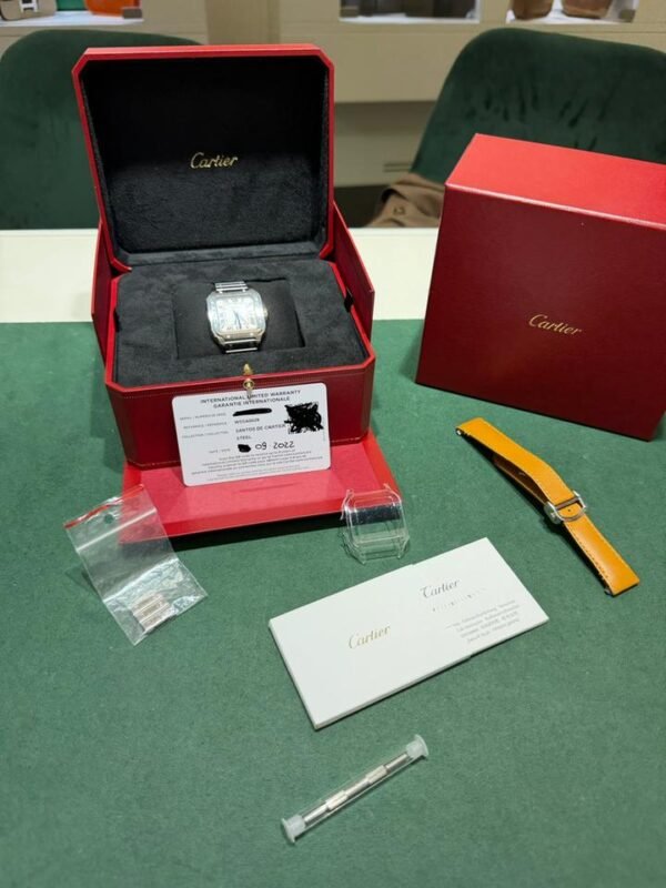 Cartier Santos 35 mm misura media unisex del 2022 full set top condition con documenti e scatola