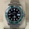 Rolex Submariner Date Starbucks del 2023 Italia full set top condition con documenti e scatola
