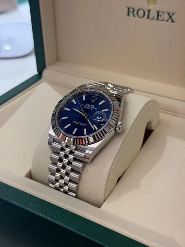 Rolex Datejust 41mm NUOVO mai indossato Blu jubilee del 2025 Italia full set con documenti