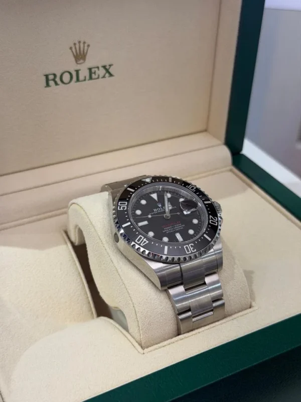 Rolex Sea-Dweller scritta rossa NUOVO mai indossato del 2021 Italia full set con documenti