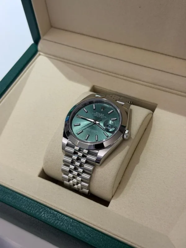 Rolex Datejust 41mm verde green menta Jubilee NUOVO 2026 Italia full set con documenti scatola