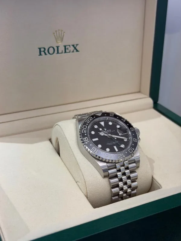 Rolex GMT-Master II 2026 Jubilee Bruce Wayne excellent condition full set con documenti scatola