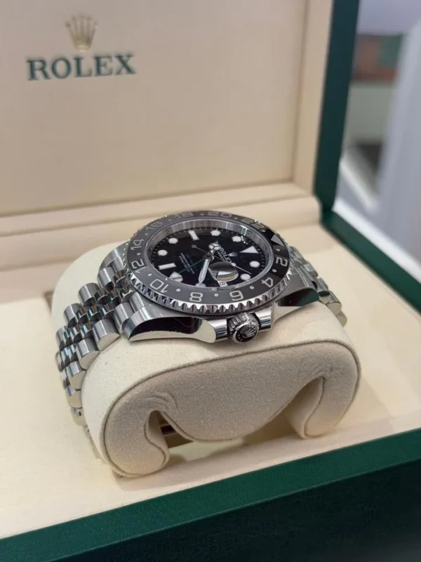 Rolex GMT-Master II 2026 Jubilee Bruce Wayne excellent condition full set con documenti scatola