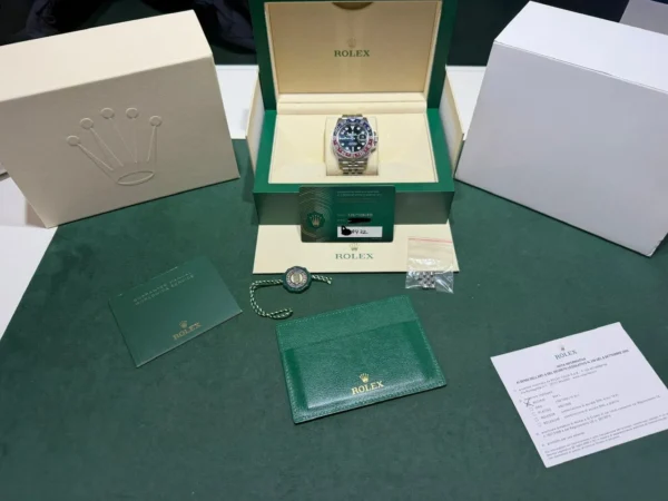 Rolex GMT-Master II Pepsi Jubilee del 2022 Italia full set excellent condition card nuova