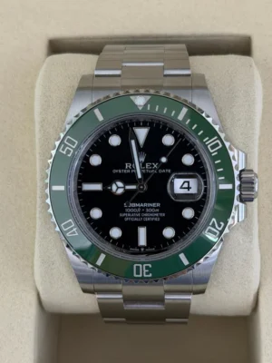 Rolex Submariner Date Starbucks NUOVO 2026 Settembre Italia mai indossato full set con documenti