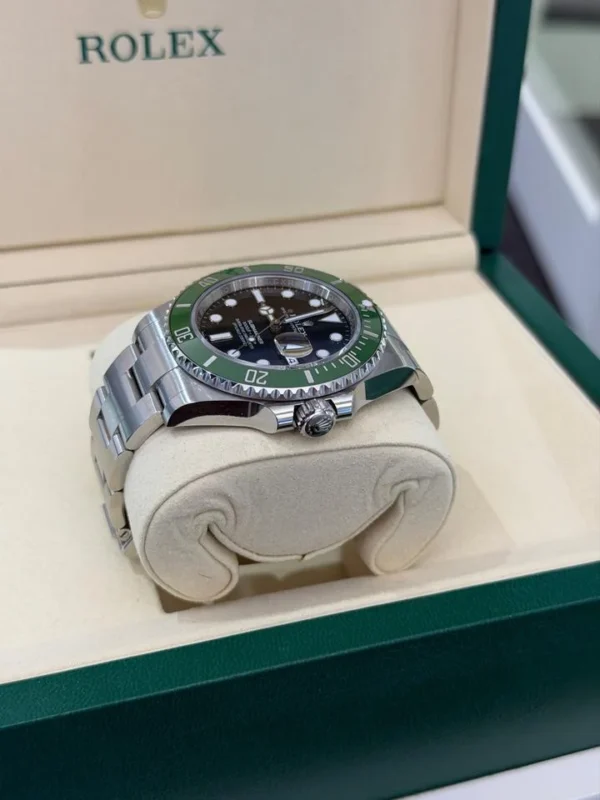 Rolex Submariner Date Starbucks NUOVO 2026 Settembre Italia mai indossato full set con documenti