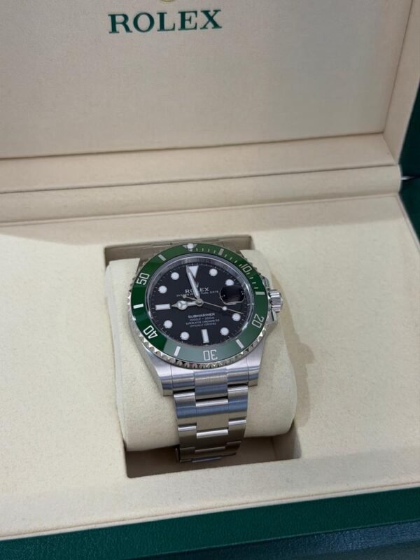 Rolex Submariner Date Starbucks NUOVO 2026 Settembre Italia mai indossato full set con documenti