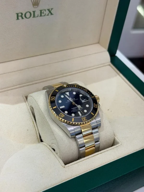 Rolex Submariner Date 40mm del 2019 Italia acciaio oro full set top condition con documenti