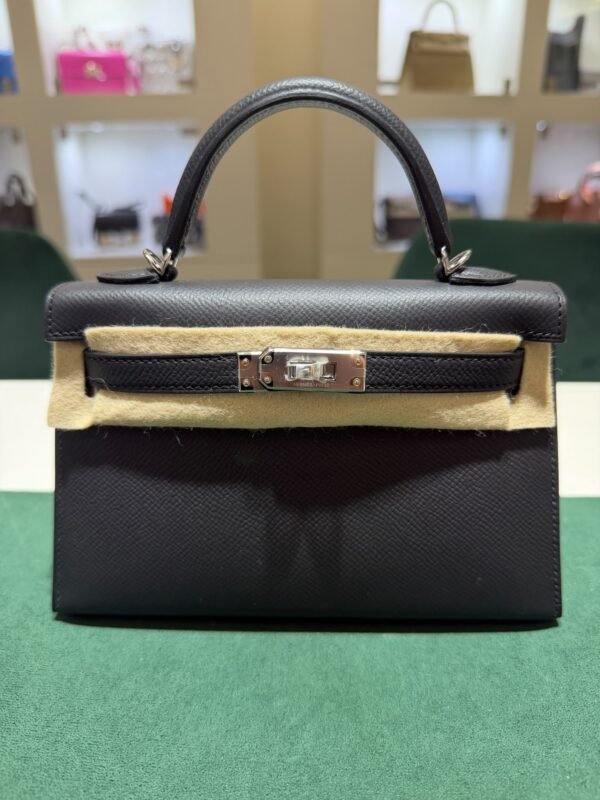 WhatsApp Image 2026-10-04 at 18.36.18 Hermès mini Kelly Sellier epsom color Noir ( nero ) NUOVA 2026 seriale G