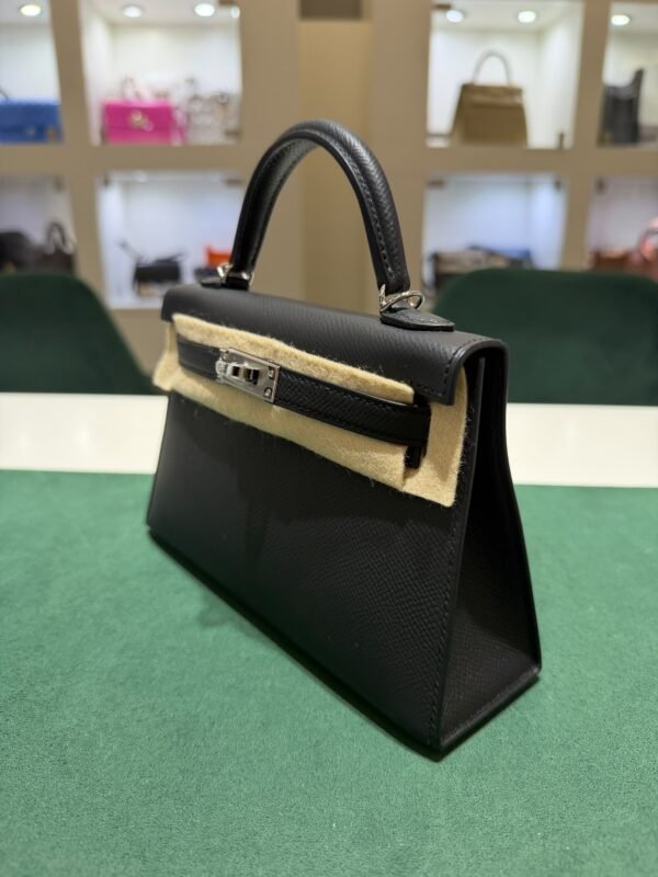 WhatsApp Image 2026-10-04 at 18.36.19 (2) Hermès mini Kelly Sellier epsom color Noir ( nero ) NUOVA 2026 seriale G