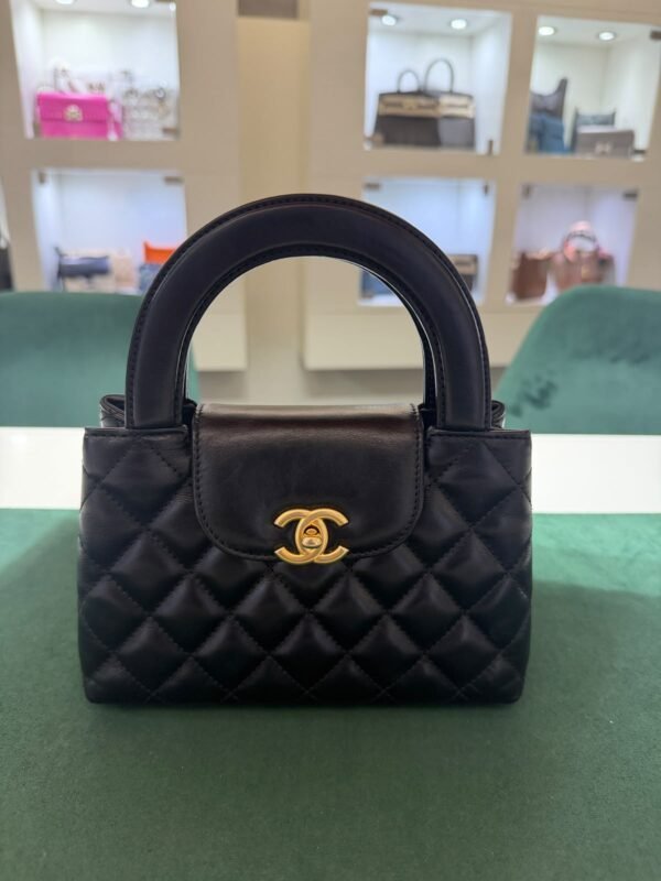 Chanel Mini Kelly ( mini shopping bag ) nera del 2023 hardware dorato condizioni ottime passaporto digitale con scatola dustbag e certificato entrupy