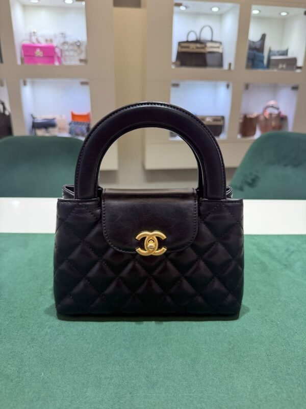 Chanel Mini Kelly ( mini shopping bag ) nera del 2023 hardware dorato condizioni ottime passaporto digitale con scatola dustbag e certificato entrupy