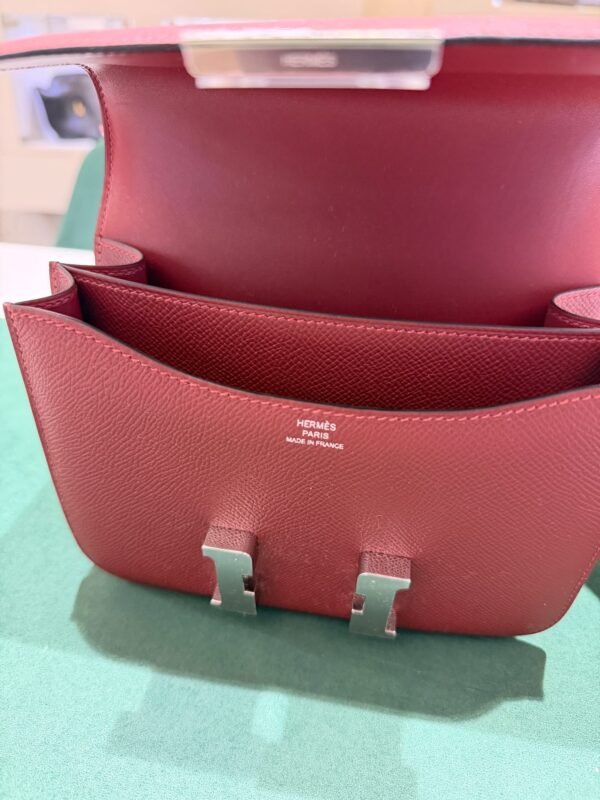 HERMÈS CONSTANCE III MINI MIRO 18 – VEAU EPSOM BORDEAUX – HARDWARE PALLADIO – 2026 full set con scontrino e scatola Hermès.