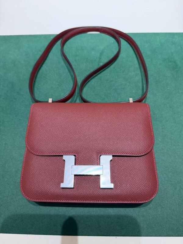 HERMÈS CONSTANCE III MINI MIRO 18 – VEAU EPSOM BORDEAUX – HARDWARE PALLADIO – 2026 full set con scontrino e scatola Hermès.