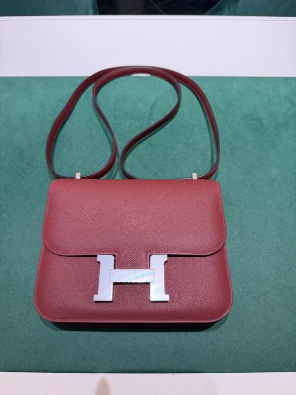 HERMÈS CONSTANCE III MINI MIRO 18 – VEAU EPSOM BORDEAUX – HARDWARE PALLADIO – 2026 full set con scontrino e scatola Hermès.