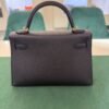 WhatsApp Image 2026-10-24 at 11.24.30 (1) Hermès mini Kelly Sellier epsom color Noir ( nero ) NUOVA 2026 seriale G