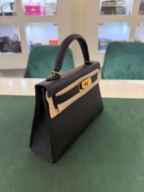 WhatsApp Image 2026-10-24 at 11.24.30 Hermès mini Kelly Sellier epsom color Noir ( nero ) NUOVA 2026 seriale G