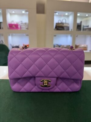 CHANEL Classic Mini Rectangular Flap Bag colore Viola  in pelle Lambskin Hardware Oro del 2022