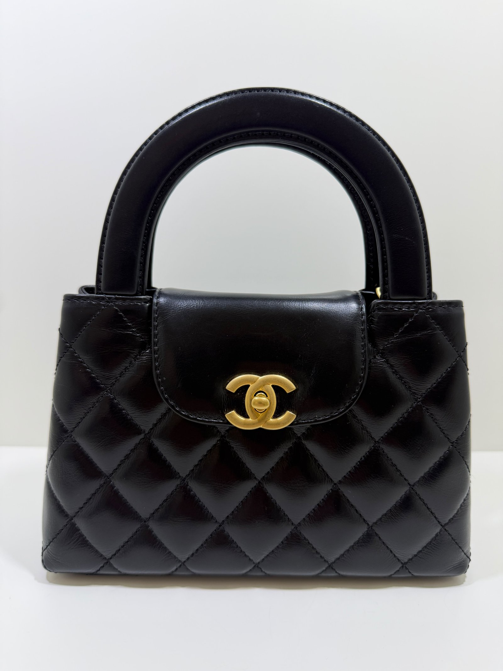 HANEL Mini Kelly ( Mini Shopping Bag Kelly ) colore Nero Pelle di Vitello Hardware Oro del 2024