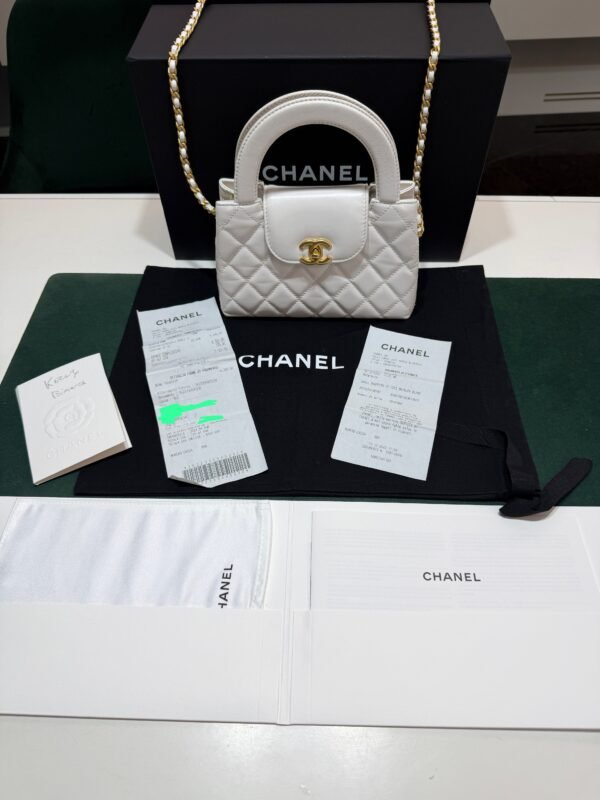 CHANEL Mini Kelly ( Mini Shopping Bag Kelly ) colore bianco panna Pelle di Vitello Hardware Oro del 2023