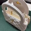 CHANEL Mini Kelly ( Mini Shopping Bag Kelly ) colore bianco panna Pelle di Vitello Hardware Oro del 2023