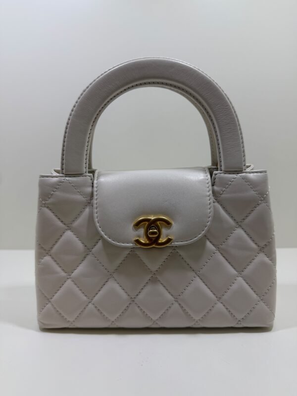 CHANEL Mini Kelly ( Mini Shopping Bag Kelly ) colore bianco panna Pelle di Vitello Hardware Oro del 2023