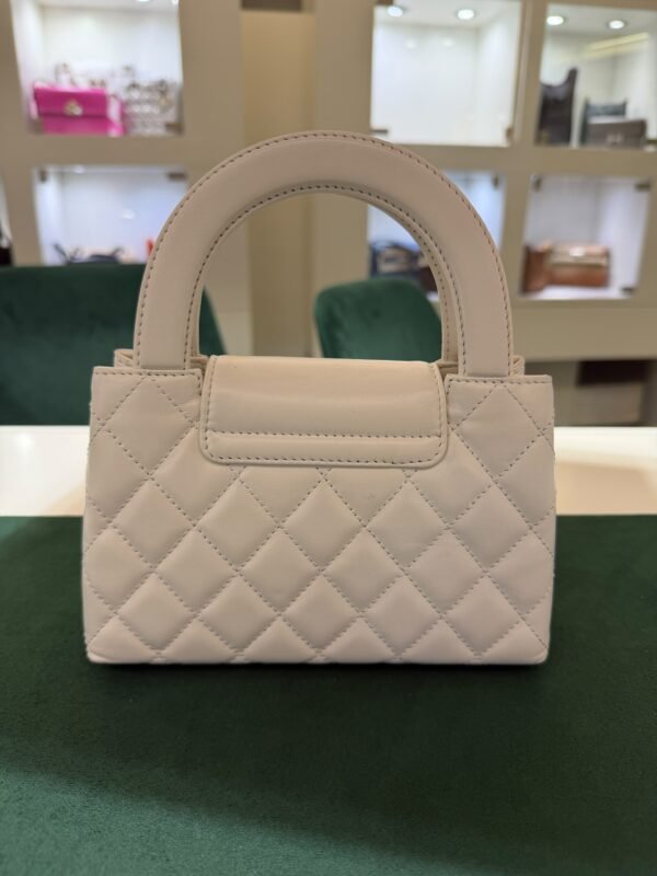 CHANEL Mini Kelly ( Mini Shopping Bag Kelly ) colore bianco panna Pelle di Vitello Hardware Oro del 2023