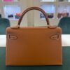 b247ed05-fef2-40ff-b6e1-2bab32a29b34 Hermès mini Kelly Sellier epsom color Gold ( marrone ) NUOVA 2026 Settembre seriale G hardware dorato