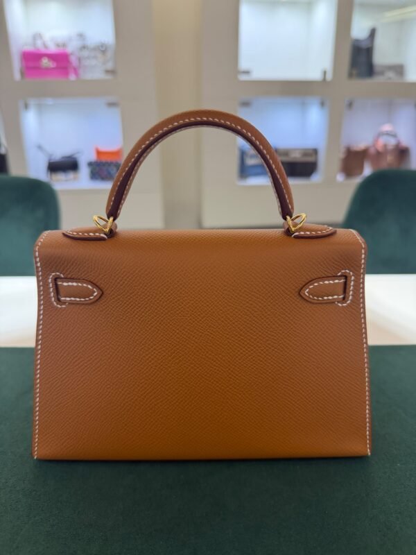 b247ed05-fef2-40ff-b6e1-2bab32a29b34 Hermès mini Kelly Sellier epsom color Gold ( marrone ) NUOVA 2026 Settembre seriale G hardware dorato