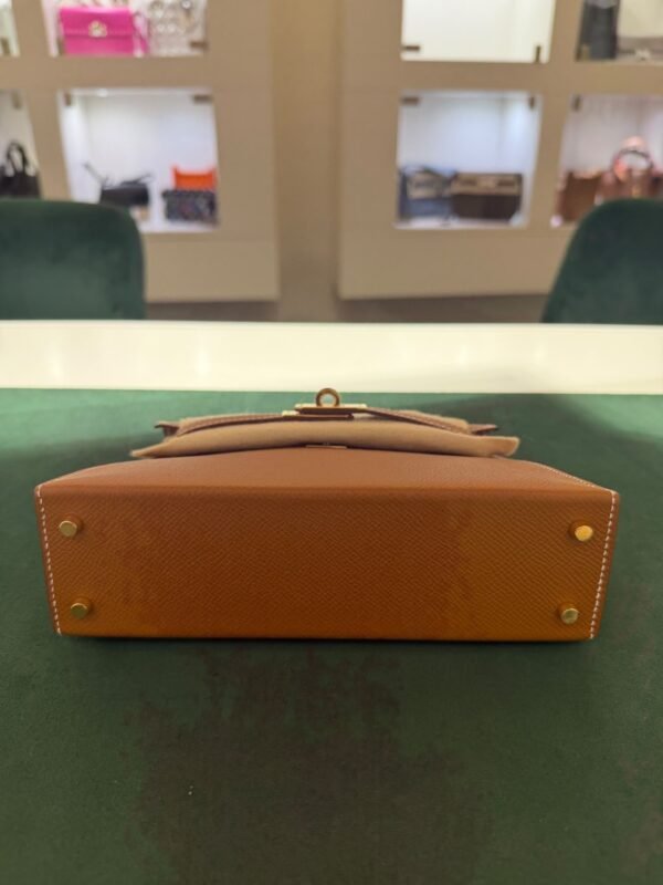 bac0c890-2110-4cbc-8a5f-aec38b0a186a Hermès mini Kelly Sellier epsom color Gold ( marrone ) NUOVA 2026 Settembre seriale G hardware dorato