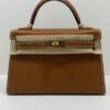 c957639f-0b19-4d4b-9a7d-bbf14b5a660b Hermès mini Kelly Sellier epsom color Gold ( marrone ) NUOVA 2026 Settembre seriale G hardware dorato